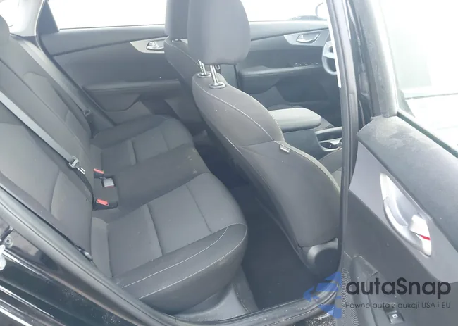 3KPF24AD8RE714332: 42259150