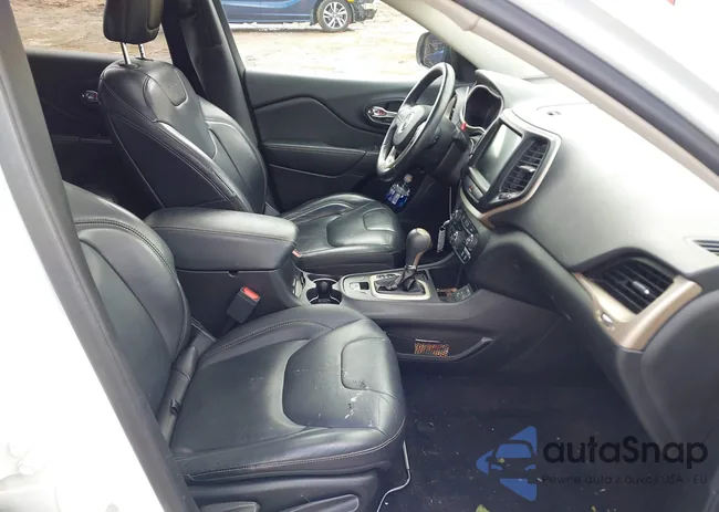 1C4PJLDS5HW526979: 42260845