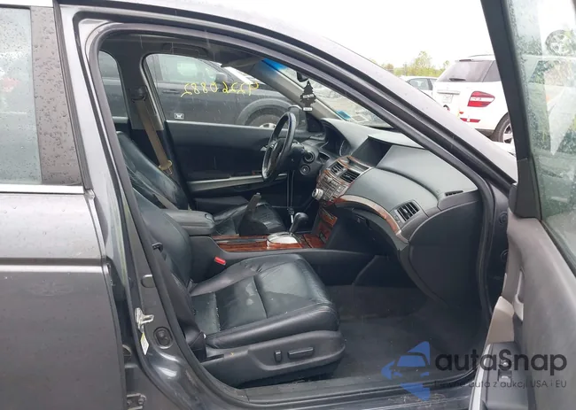 1HGCP3F86AA005692: 42260882