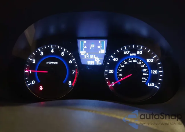 KMHCT4AE3HU283676: 42260046