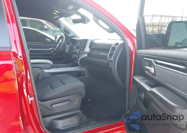 1C6RREFT2MN574093: 42261388