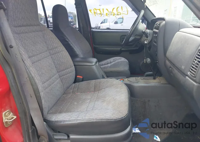 1J4FF68S7XL538635: 42261597