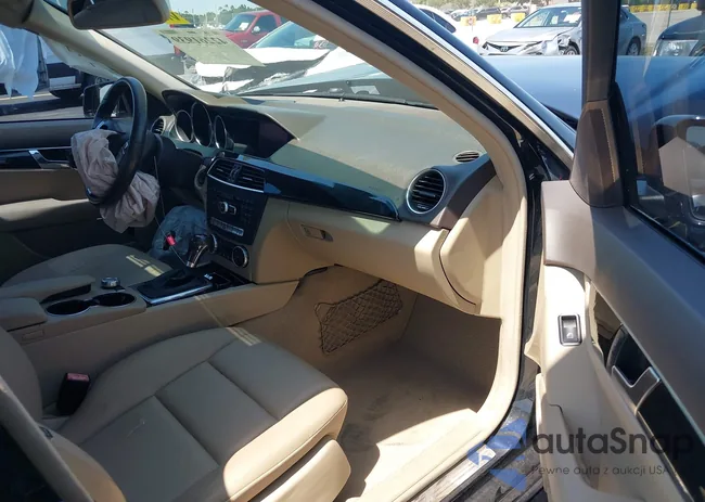 WDDGF4HB1ER306501: 42261939