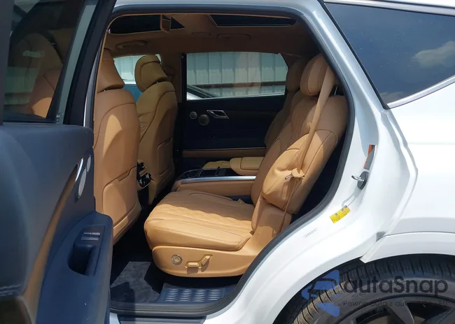 KMUHCESC8RU166378: 42260945