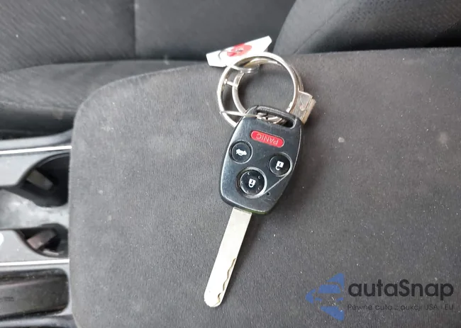 2HGFB2F69DH557861: 42261142