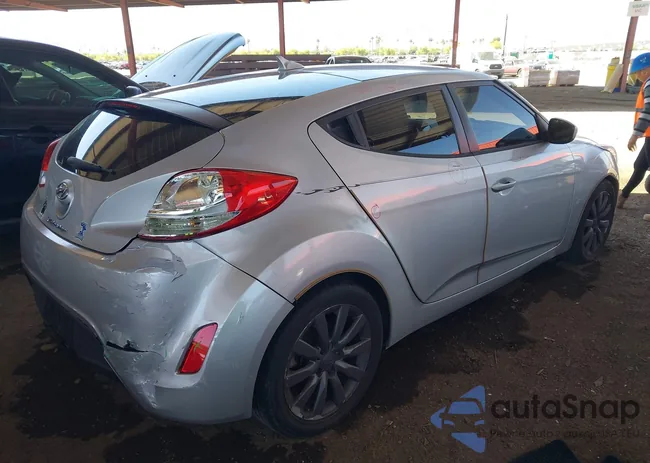 KMHTC6AD2CU052067: 42261316