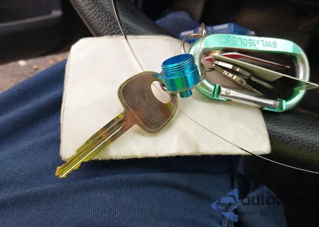 KNAFX4A60F5276476: 42261328