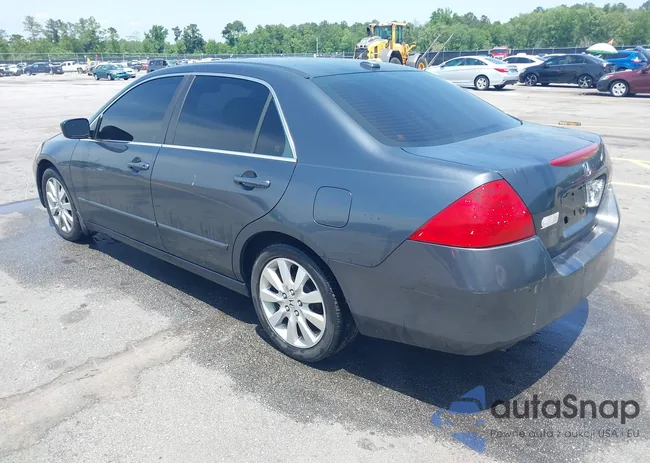 1HGCM66557A043326: 42262482