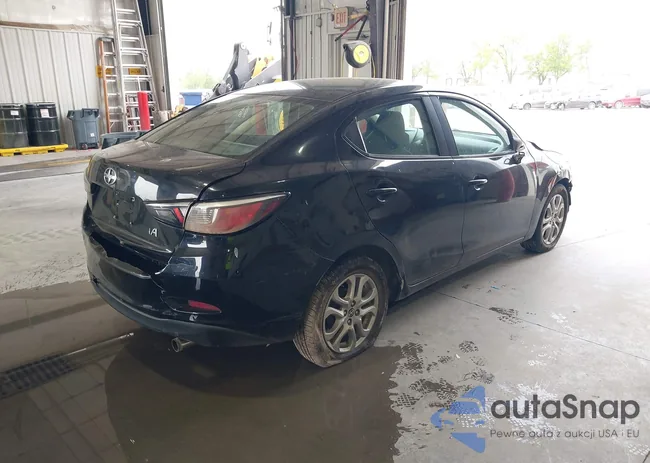 3MYDLBZV4GY112644: 42262588