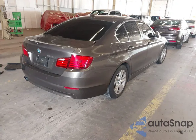 WBAXH5C52CDW10097: 42262068