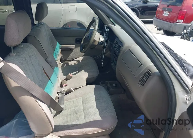 4TAVL52N4XZ523932: 42262299