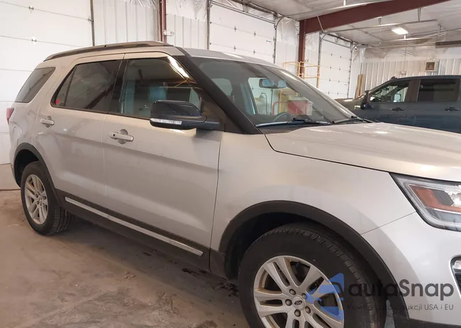 1FM5K8D83JGC40596: 42263327