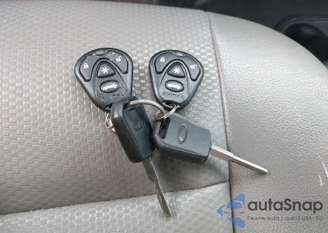 1FTMF1CP6KKF11931: 42263673