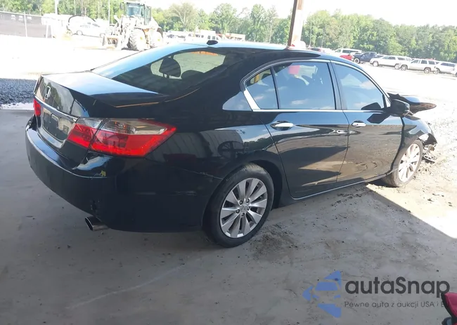 1HGCR2F82EA080867: 42263692