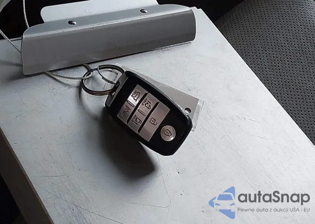 KNDMB5C15H6265650: 42263774