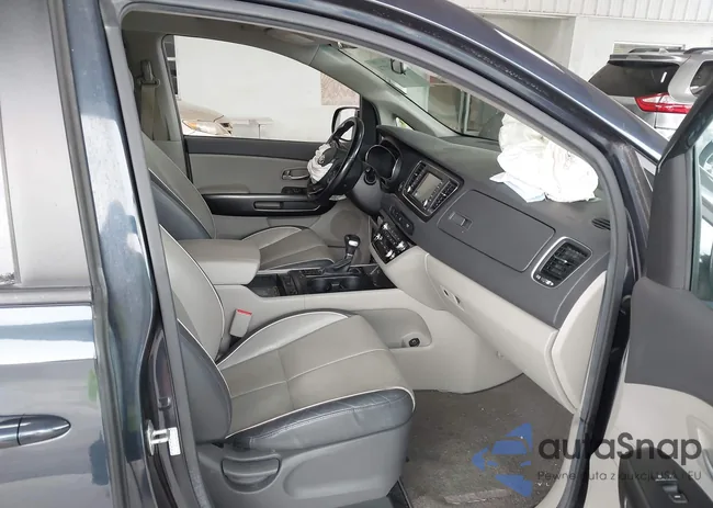 KNDMB5C15H6265650: 42263774