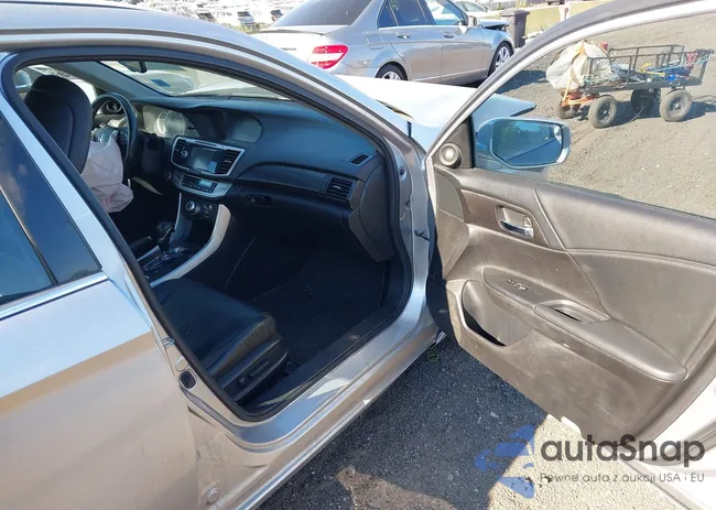 1HGCR3F87EA010853: 42263846