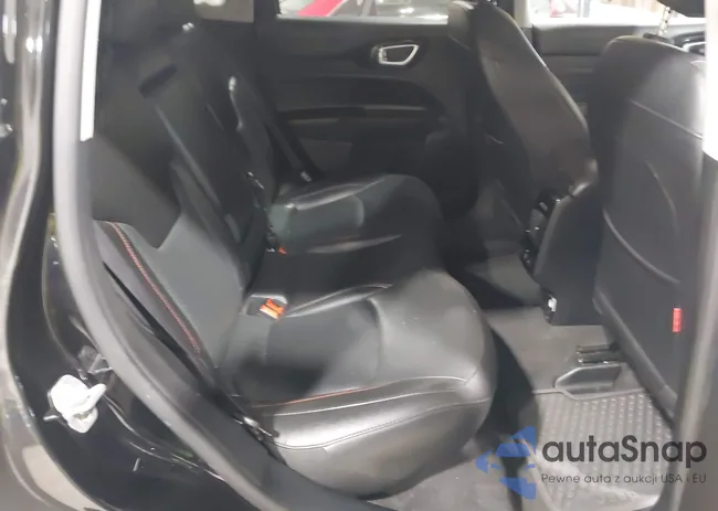 3C4NJDDB8NT227131: 42263024