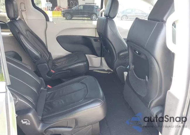 2C4RC1BG9NR214688: 42263222