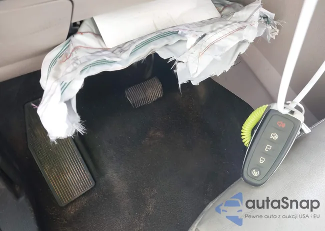 1FMCU9J96HUB30755: 42263242