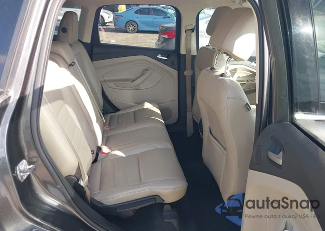 1FMCU9J96HUB30755: 42263242