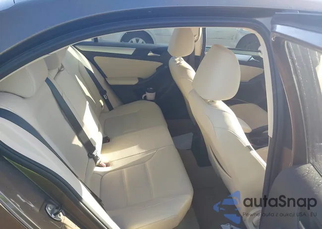 3VWLL7AJ7CM081288: 42263252