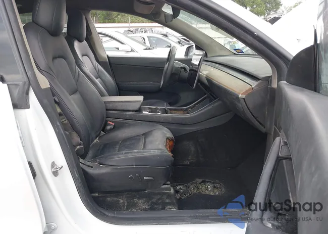 5YJYGDEE8MF069679: 42264643