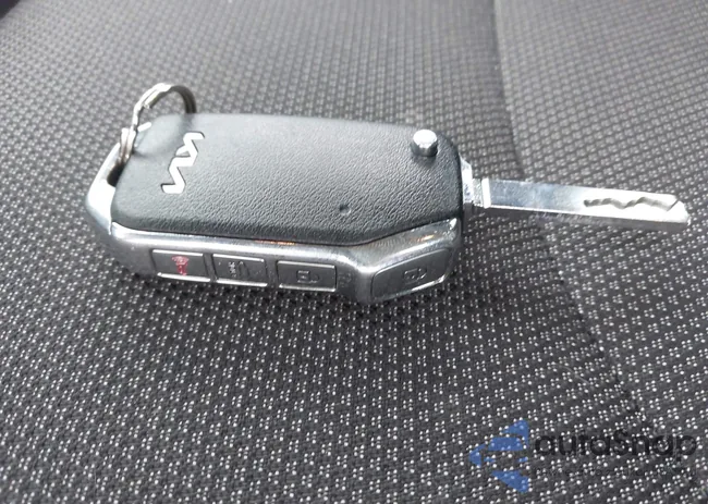 3KPF24AD4PE504193: 42263985