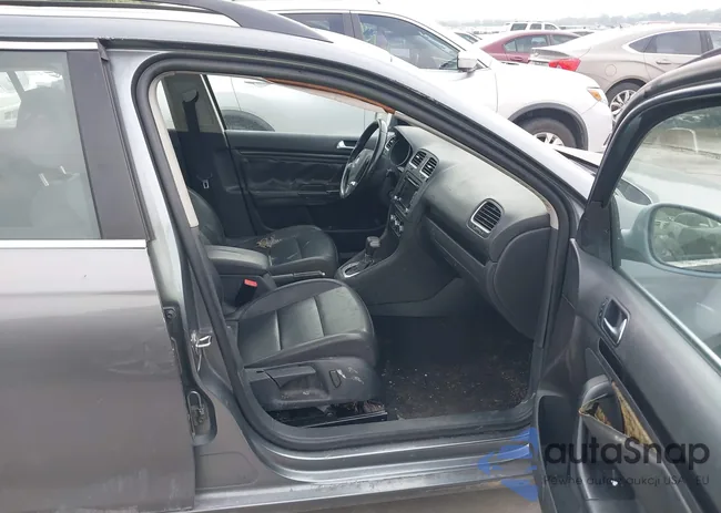 3VWTL7AJ8AM654650: 42264281