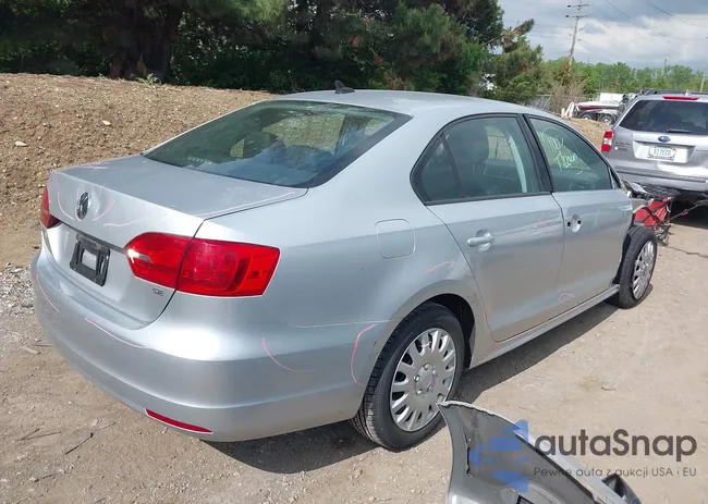 3VWD17AJXEM295138: 42265555