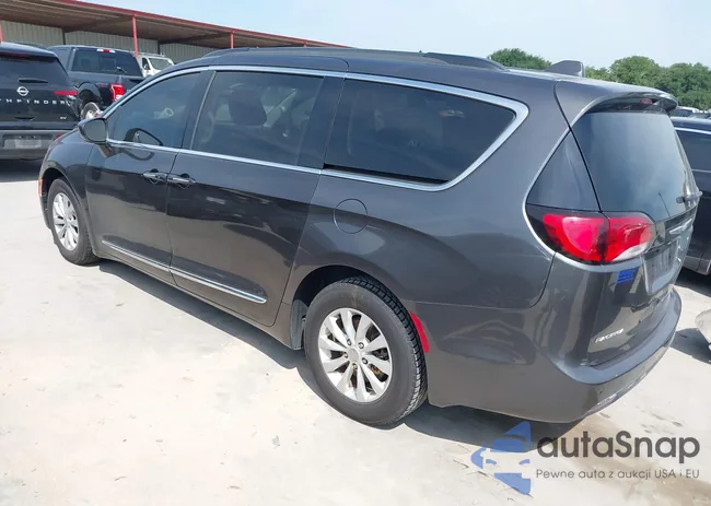 2C4RC1BG3HR691556: 42265152