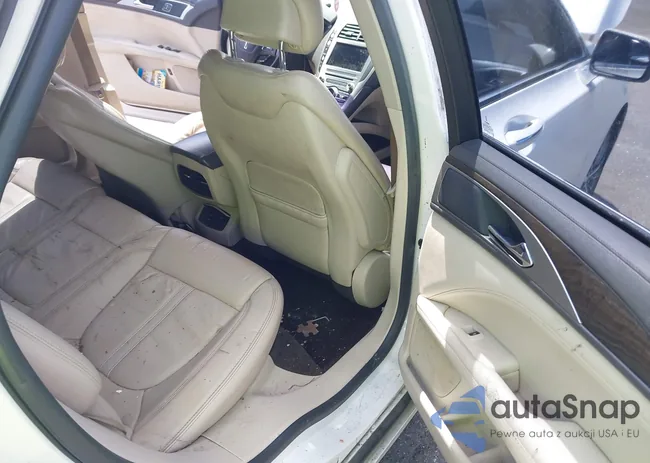 3LN6L5LUXHR600982: 42266287