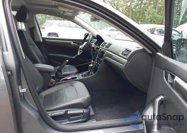 1VWBA7A30JC027199: 42266836