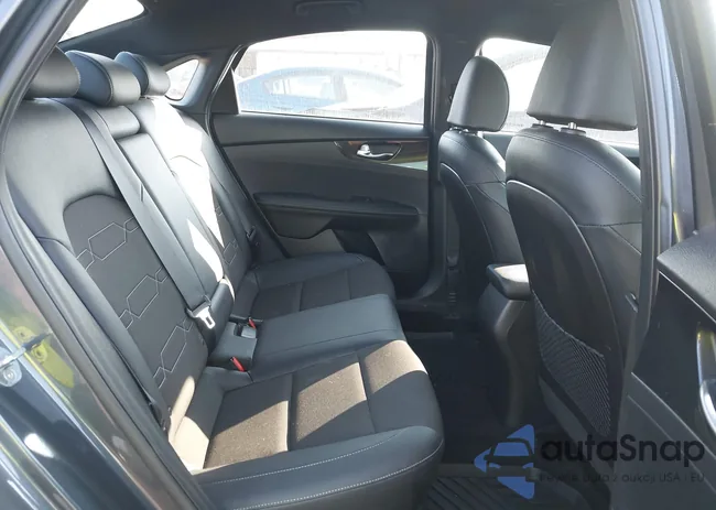 3KPF34AD5ME282322: 42266008