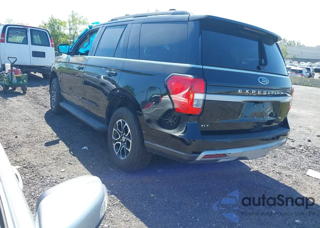 1FMJU1J84REA35560: 42266211