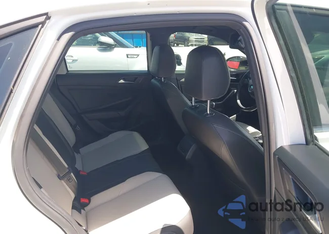 3VWC57BU5LM080448: 42267311