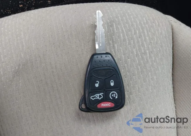 1C3CCBBB9DN676670: 42267461