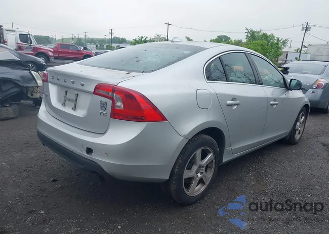 YV1622FS4C2118502: 42266896