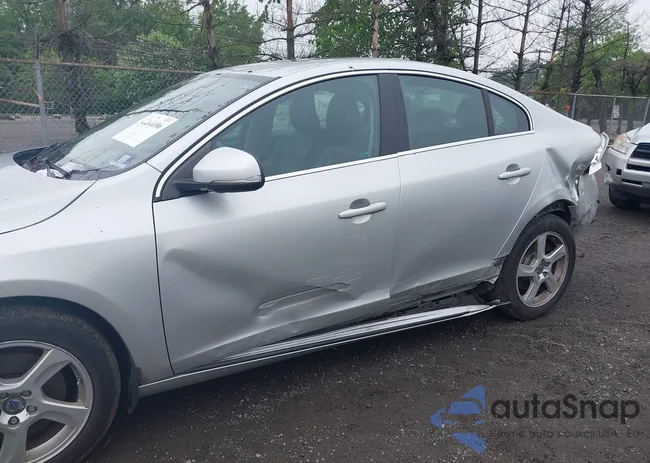 YV1622FS4C2118502: 42266896