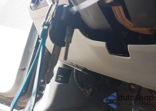 1ZVHT80N885207767: 42268013