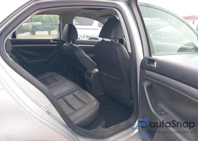 3VWRJ71K29M032727: 42268068