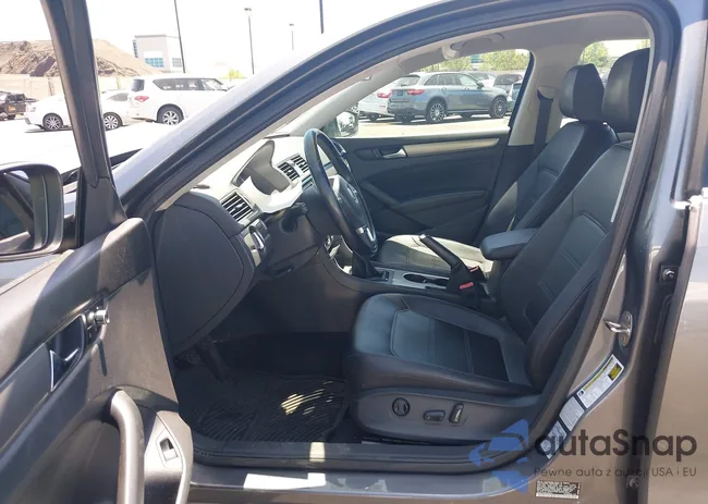 1VWBV7A38FC044618: 42268186