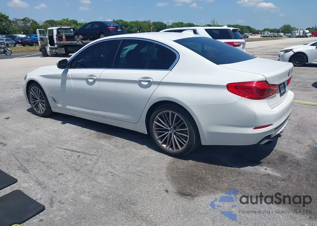 WBAJE5C5XJWA96101: 42268201