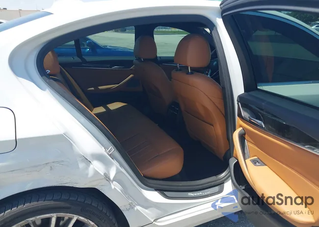 WBAJE5C5XJWA96101: 42268201