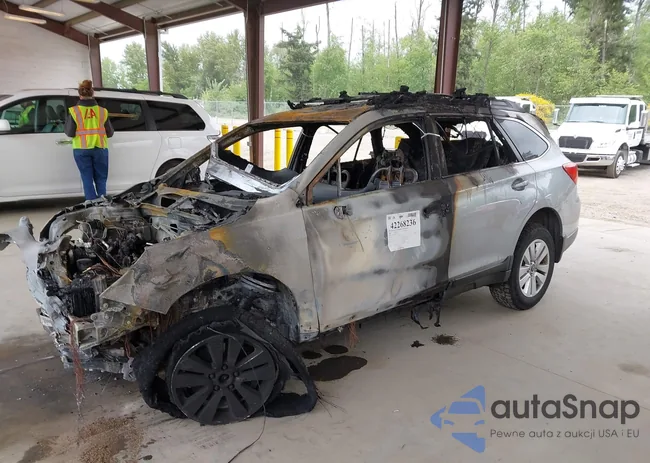 4S4BSACC3H3306789: 42268236