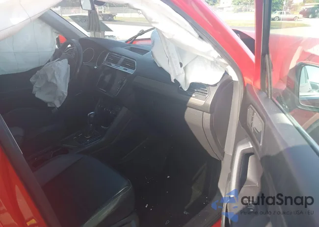 3VV3B7AX2KM060679: 42268261