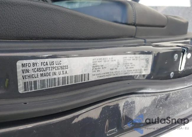 1C4SDJFT7PC676233: 42269444