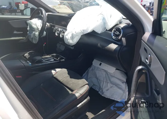 WDD3G4EB1KW012903: 42269661