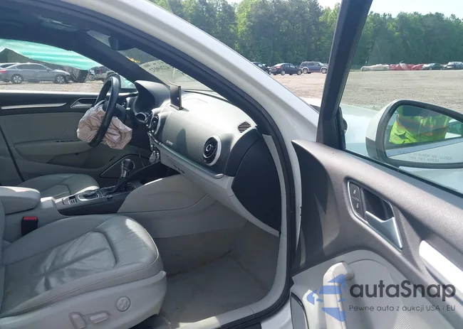 WAUE8GFF1G1025221: 42269032