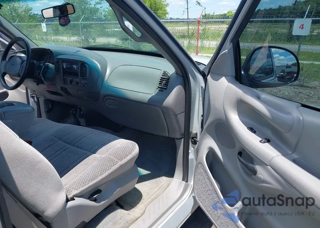 1FTDX18W9VKD11448: 42269034